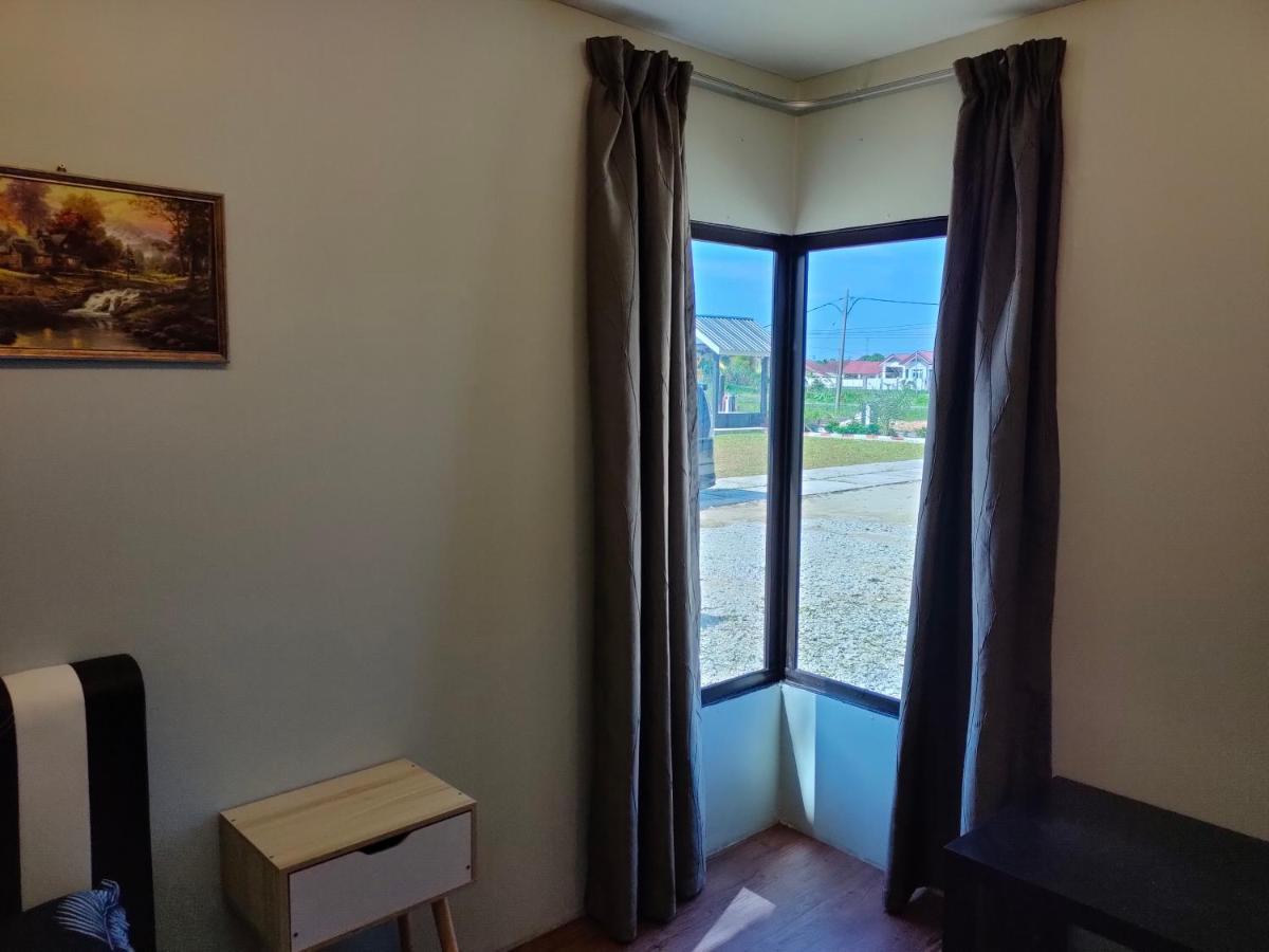 Aleesa Roomstay Пасир Путех Экстерьер фото