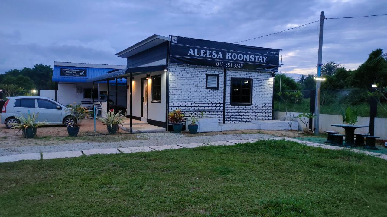 Aleesa Roomstay Пасир Путех Экстерьер фото